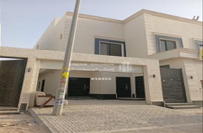 Full Floor - 5 Bedrooms - 5 Bathrooms for sale in Al Janadriyah - Riyadh - Ar Riyadh