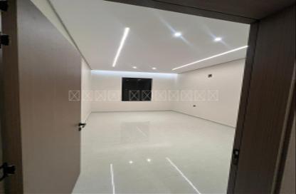 Full Floor - 5 Bedrooms - 3 Bathrooms for sale in Al Murjan - Riyadh - Ar Riyadh