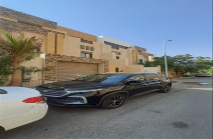 فيلا - 5 غرف نوم - 6 حمامات للايجار في الخالدية - جدة - مكة المكرمة