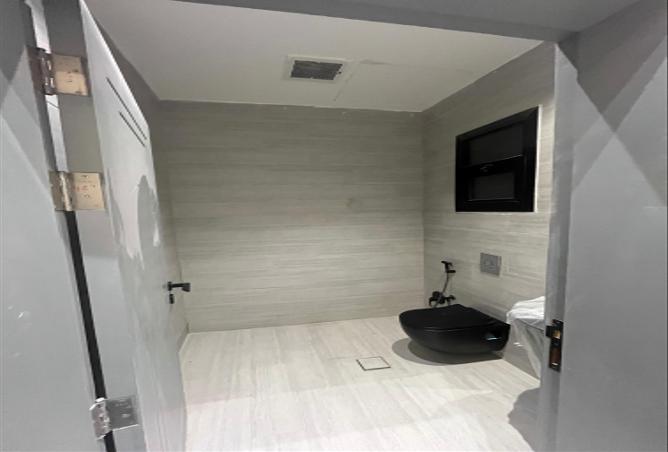 258077 - Property Image 2