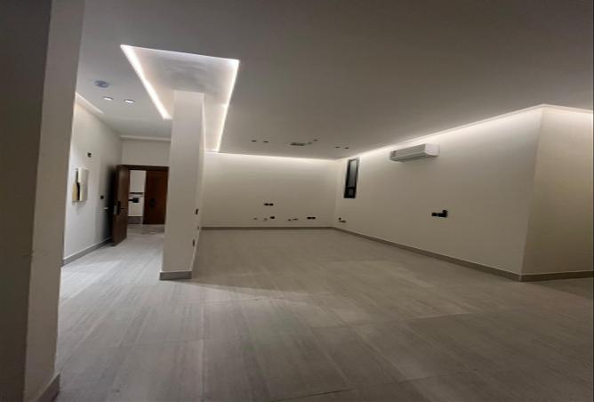 258077 - Property Image 3