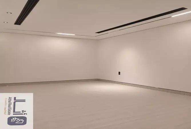 52321845 - Property Image 3