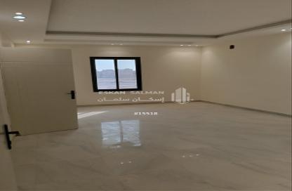 طابق كامل - 5 غرف نوم - 3 حمامات للبيع في الجنادرية - الرياض - الرياض