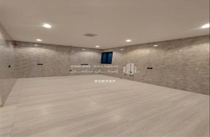 Full Floor - 6 Bedrooms - 4 Bathrooms for sale in Ar Rawdah - Riyadh - Ar Riyadh