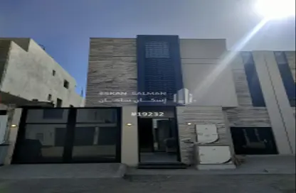 Apartment - 6 Bedrooms - 4 Bathrooms for sale in Al Janadriyah - Riyadh - Ar Riyadh