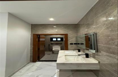 Apartment - 3 Bedrooms - 4 Bathrooms for rent in Al Sawari - Jeddah - Makkah Al Mukarramah