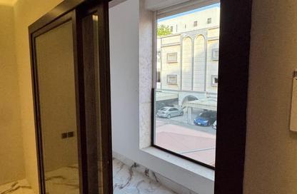 Apartment - 5 Bedrooms - 3 Bathrooms for rent in An Nuzhah - Jeddah - Makkah Al Mukarramah