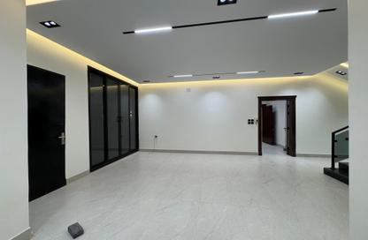 Villa - 5 Bedrooms - 5 Bathrooms for sale in An Nahdah - Riyadh - Ar Riyadh