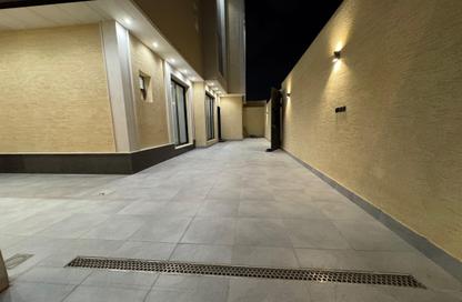 Villa - 5 Bedrooms - 5 Bathrooms for sale in An Nahdah - Riyadh - Ar Riyadh