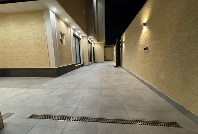 51067805 - Property Image 2