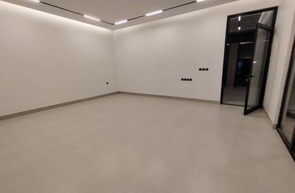 Full Floor - 5 Bedrooms - 4 Bathrooms for sale in Ar Rimal - Riyadh - Ar Riyadh