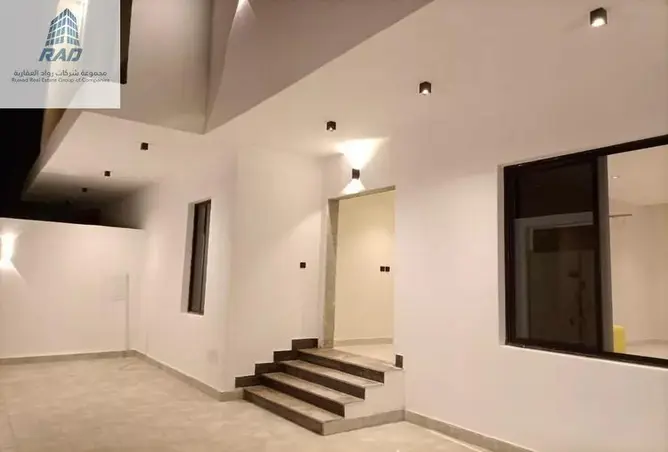 52346960 - Property Image 3