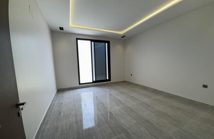Full Floor - 5 Bedrooms - 4 Bathrooms for sale in Ar Rimal - Riyadh - Ar Riyadh