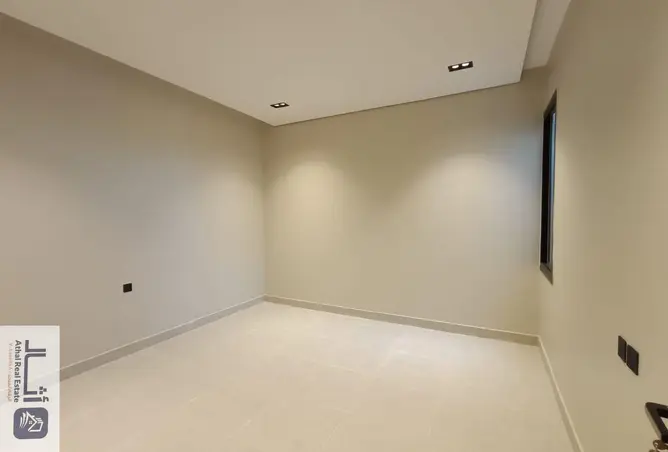52310656 - Property Image 3
