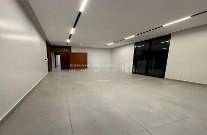 Full Floor - 4 Bedrooms - 3 Bathrooms for sale in Al Janadriyah - Riyadh - Ar Riyadh
