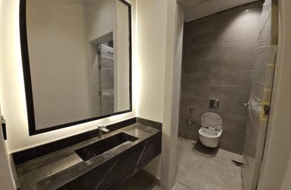 Apartment - 4 Bedrooms - 3 Bathrooms for sale in Al Yarmuk - Riyadh - Ar Riyadh