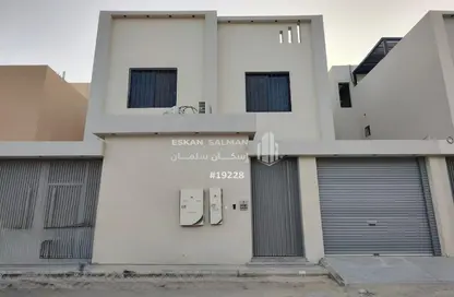 Full Floor - 6 Bedrooms - 4 Bathrooms for sale in West Naseem - Riyadh - Ar Riyadh