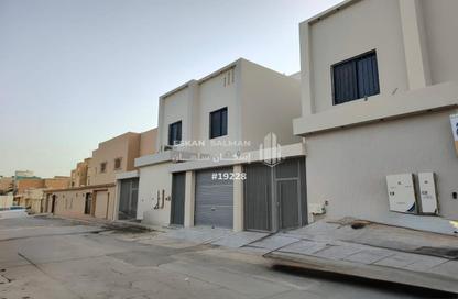 Full Floor - 6 Bedrooms - 4 Bathrooms for sale in West Naseem - Riyadh - Ar Riyadh