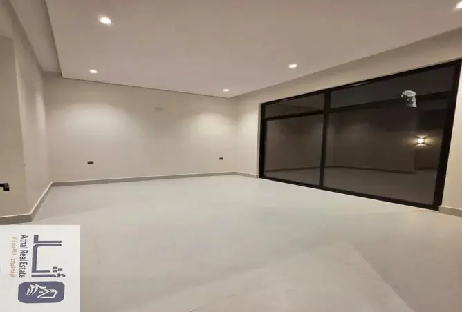52311057 - Property Image 2