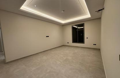 Apartment - 4 Bedrooms - 3 Bathrooms for sale in Al Yarmuk - Riyadh - Ar Riyadh