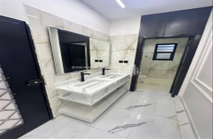 Apartment - 5 Bedrooms - 4 Bathrooms for sale in الواسط - امارة منطقة مكة المكرمة - الطائف - Makkah Al Mukarramah Apartment - 5 Bedrooms - 4 Bathrooms for sale in الواسط - امارة منطقة مكة المكرمة - الطائف - Makkah Al Mukarramah