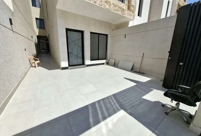 52143001 - Property Image 2