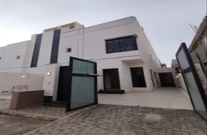Full Floor - 5 Bedrooms - 4 Bathrooms for sale in Ar Rimal - Riyadh - Ar Riyadh