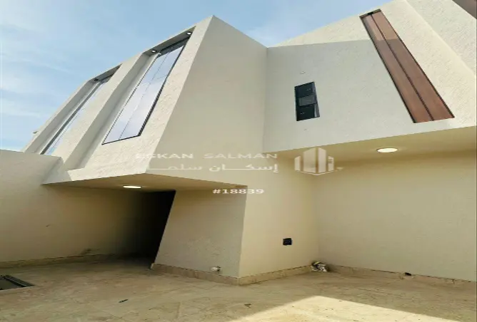 51004895 - Property Image 2