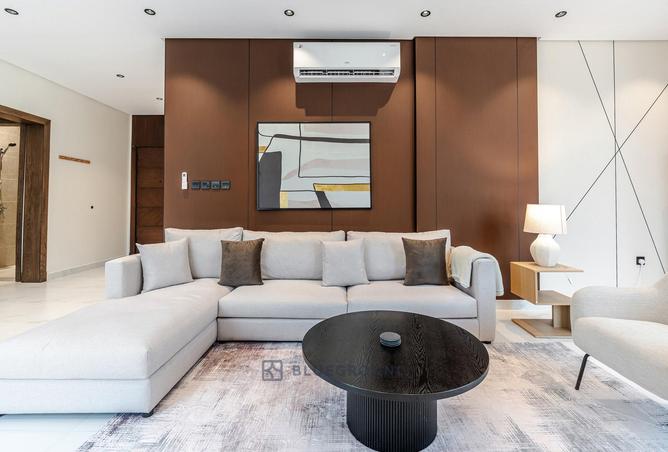 51813777 - Property Image 2