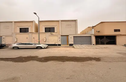 Villa - 4 Bedrooms - 6 Bathrooms for sale in West Al Uraija - Riyadh - Ar Riyadh