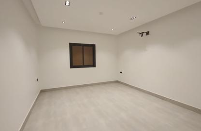 Apartment - 4 Bedrooms - 3 Bathrooms for sale in Al Yarmuk - Riyadh - Ar Riyadh