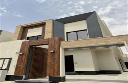 Full Floor - 5 Bedrooms - 3 Bathrooms for sale in Ar Rimal - Riyadh - Ar Riyadh