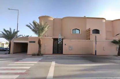 فيلا - 4 غرف نوم - 6 حمامات للايجار في الهدا - الرياض - الرياض