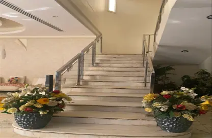 Villa - 5 Bedrooms - 2 Bathrooms for rent in Al Malqa - Riyadh - Ar Riyadh