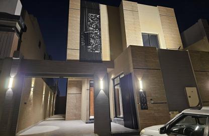 Full Floor - 5 Bedrooms - 3 Bathrooms for sale in Al Munisiyah - Riyadh - Ar Riyadh