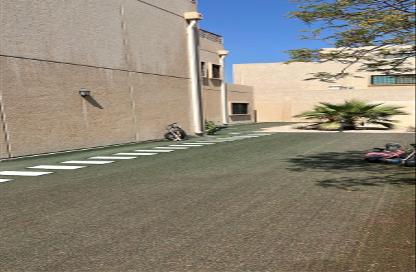 Villa - 4 Bedrooms - 5 Bathrooms for sale in جلمودة - Jubail Industrial City - Eastern