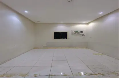 شقة - غرفة نوم - 1 حمام للايجار في الرمال - الرياض - الرياض