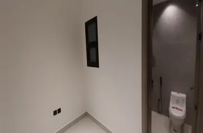 Full Floor - 5 Bedrooms - 3 Bathrooms for sale in Ar Rimal - Riyadh - Ar Riyadh