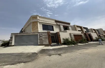 Villa - 5 Bedrooms - 6 Bathrooms for sale in Ar Rimal - Riyadh - Ar Riyadh