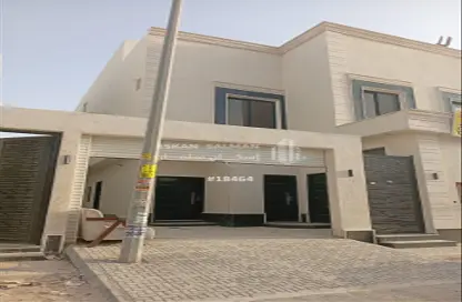 Full Floor - 6 Bedrooms - 5 Bathrooms for sale in Al Janadriyah - Riyadh - Ar Riyadh