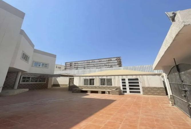 258381 - Property Image 2