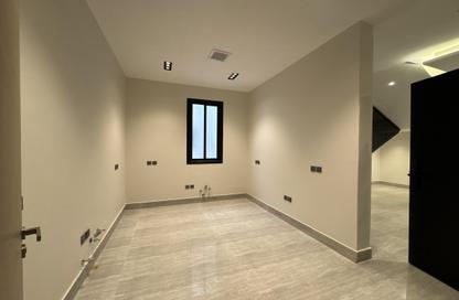 Full Floor - 4 Bedrooms - 3 Bathrooms for sale in Ar Rimal - Riyadh - Ar Riyadh Full Floor - 4 Bedrooms - 3 Bathrooms for sale in Ar Rimal - Riyadh - Ar Riyadh