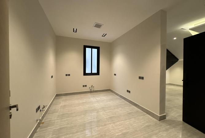 51698883 - Property Image 3