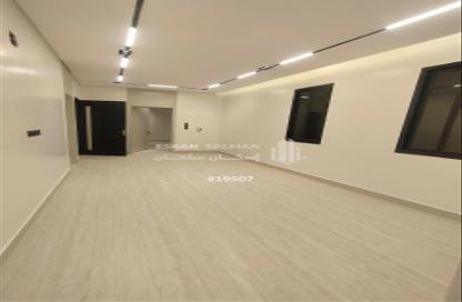 Full Floor - 6 Bedrooms - 5 Bathrooms for sale in Al Janadriyah - Riyadh - Ar Riyadh
