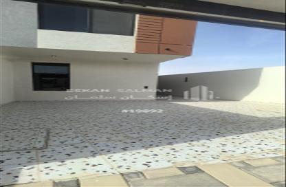 Full Floor - 6 Bedrooms - 3 Bathrooms for sale in Al Murjan - Riyadh - Ar Riyadh