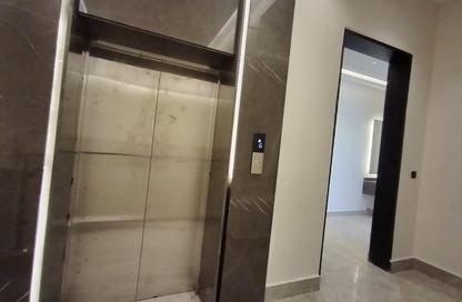 Apartment - 4 Bedrooms - 3 Bathrooms for sale in Al Munisiyah - Riyadh - Ar Riyadh