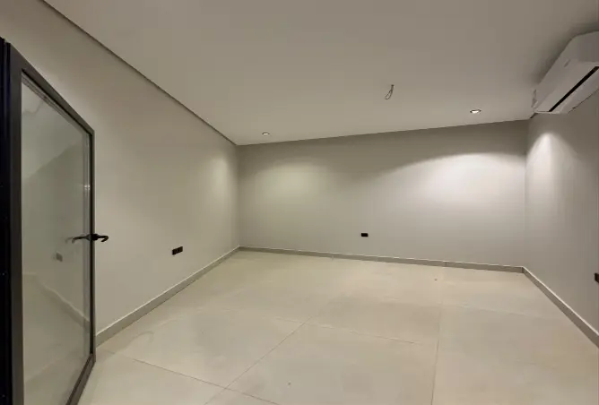 52290130 - Property Image 3
