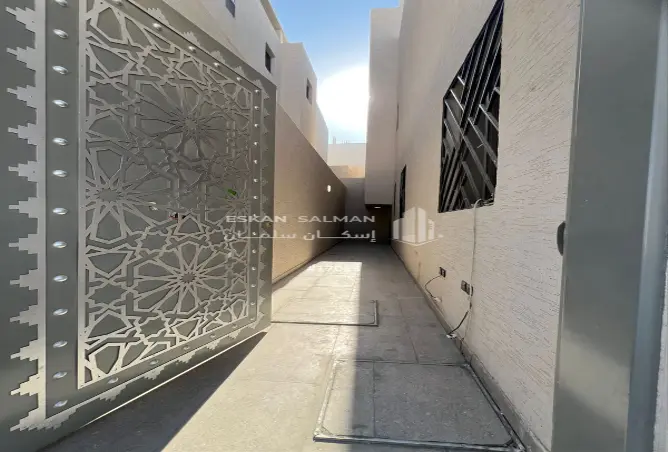 51860209 - Property Image 2