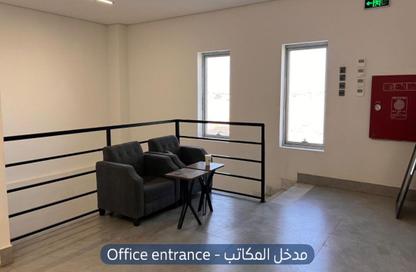 مكتب - 7 غرف نوم - 1 حمام للايجار في العارض - الرياض - الرياض