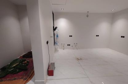 Full Floor - 5 Bedrooms - 5 Bathrooms for sale in Al Munisiyah - Riyadh - Ar Riyadh